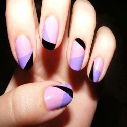Puedes combinar tus uñas con otros colore